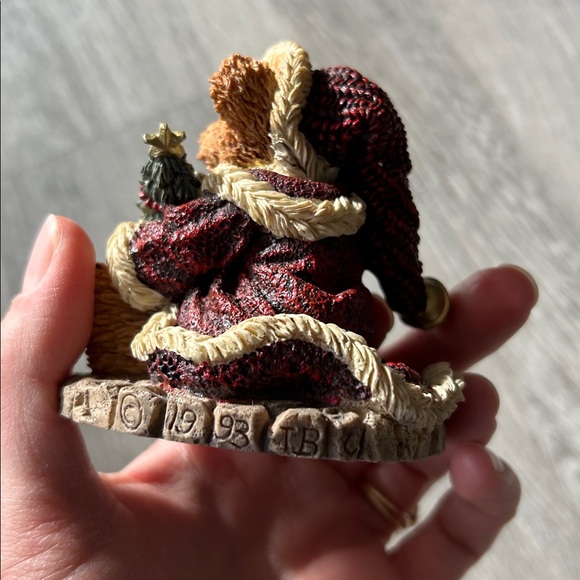 Boyds bear Christmas Santa figurine - Picture 3 of 8